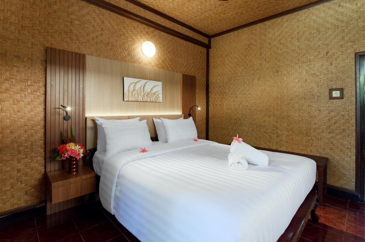 Banyualit Spa 'N Resort Lovina Buitenkant foto