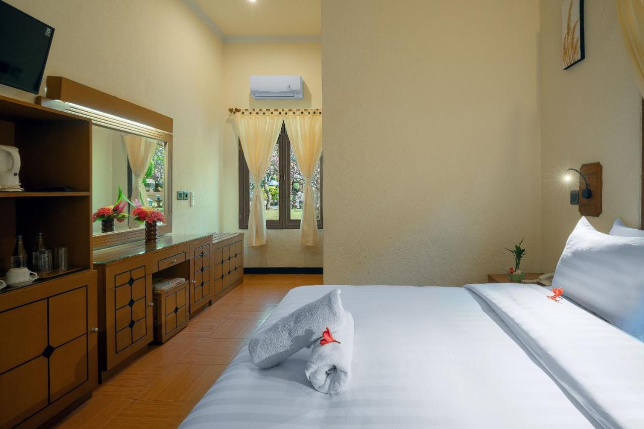 Banyualit Spa 'N Resort Lovina Buitenkant foto