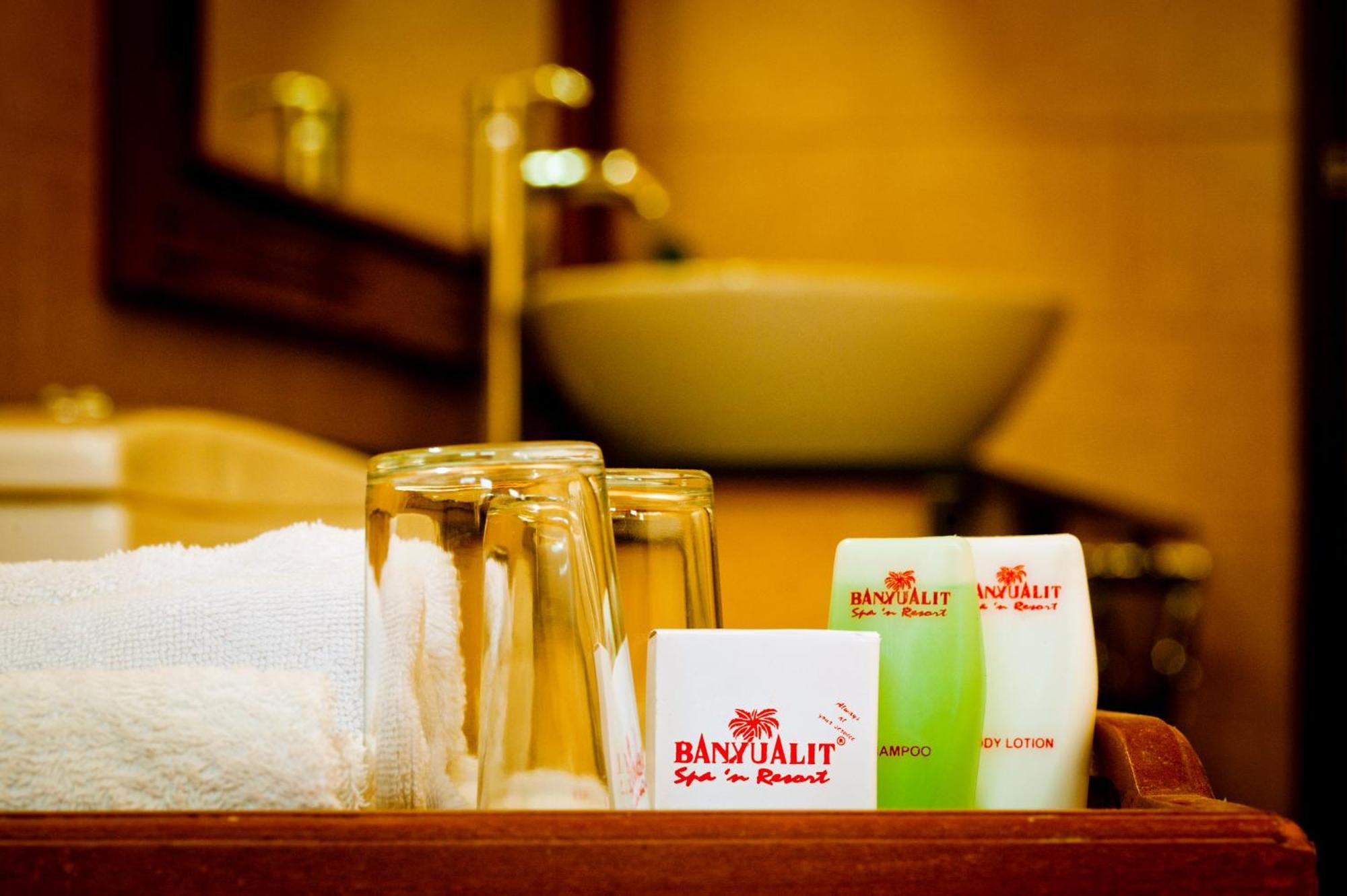 Banyualit Spa 'N Resort Lovina Buitenkant foto
