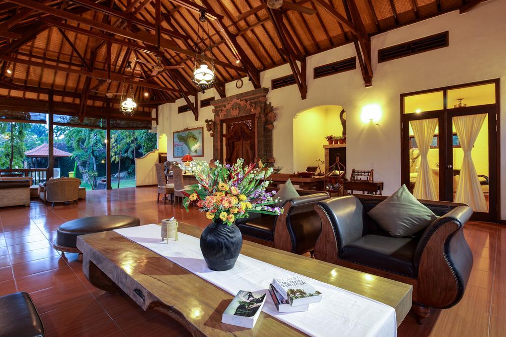 Banyualit Spa 'N Resort Lovina Buitenkant foto