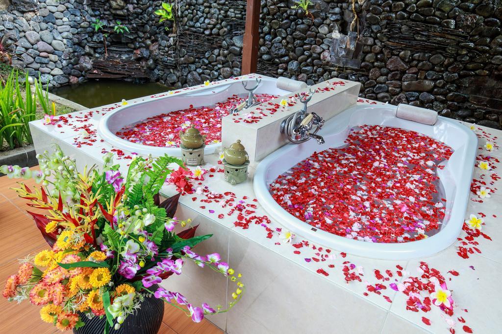 Banyualit Spa 'N Resort Lovina Buitenkant foto