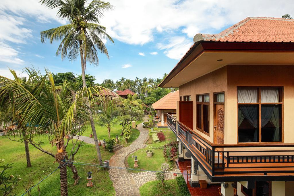 Banyualit Spa 'N Resort Lovina Buitenkant foto