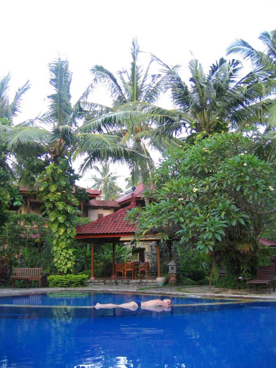 Banyualit Spa 'N Resort Lovina Buitenkant foto